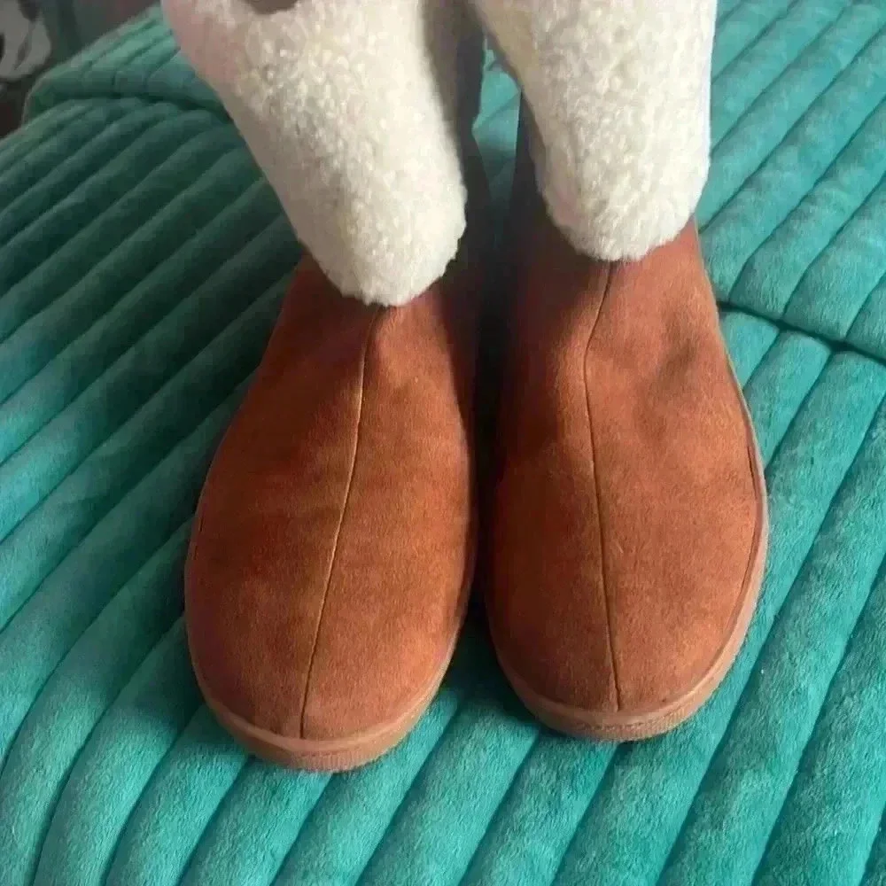 New Porte & Paire shearling-trimmed suede boots sz 10